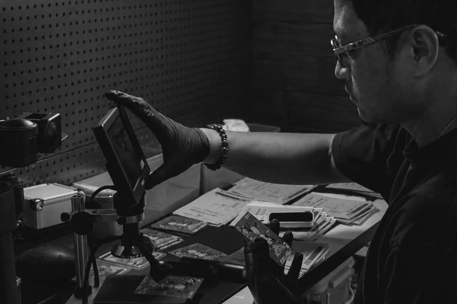 RAWLITY grader at the microscope station